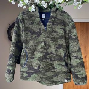 Boys size L (12) Gap heavy fleece pullover